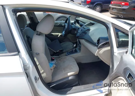 2015 Ford Fiesta Se z USA, uszkodzony, nr VIN 3FADP4BJ0FM130138